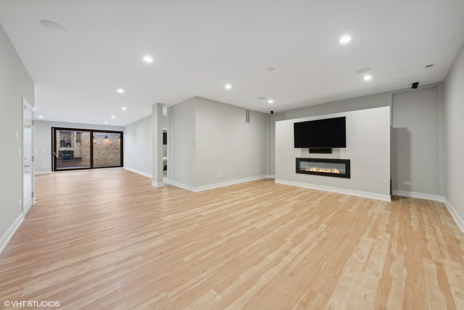 1203 W Superior Street Unit: 1B