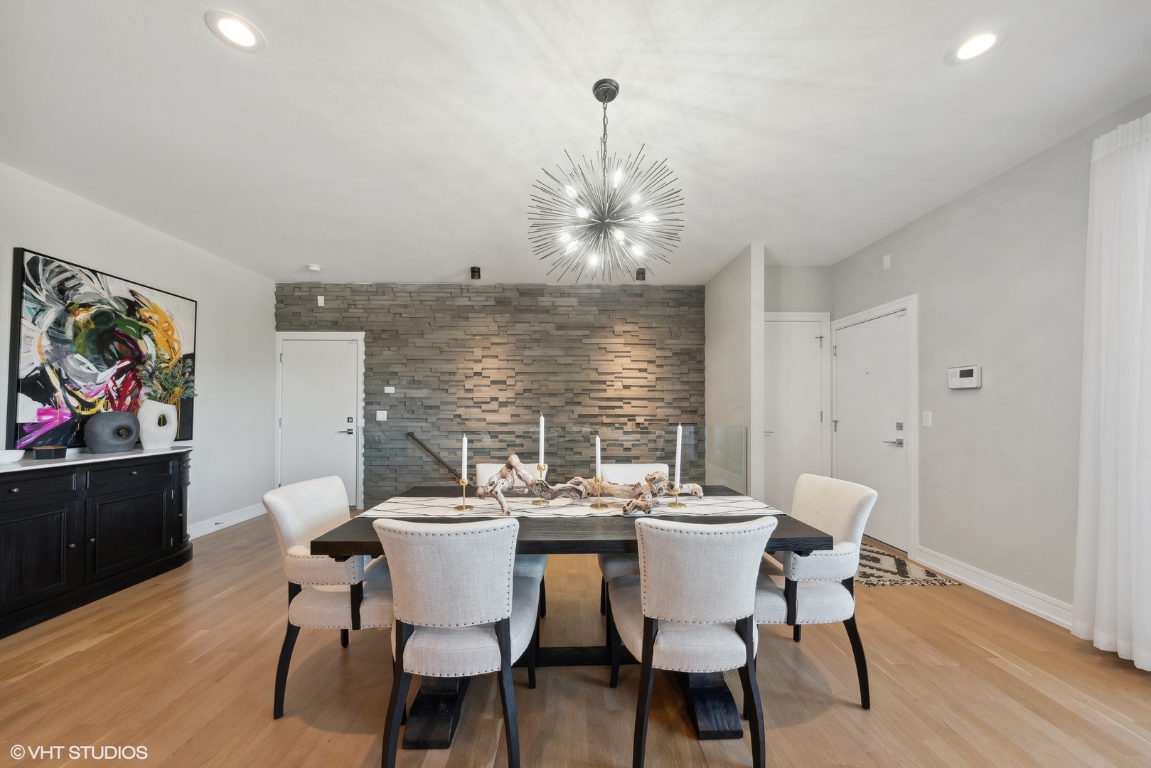 1203 W Superior Street Unit: 1B
