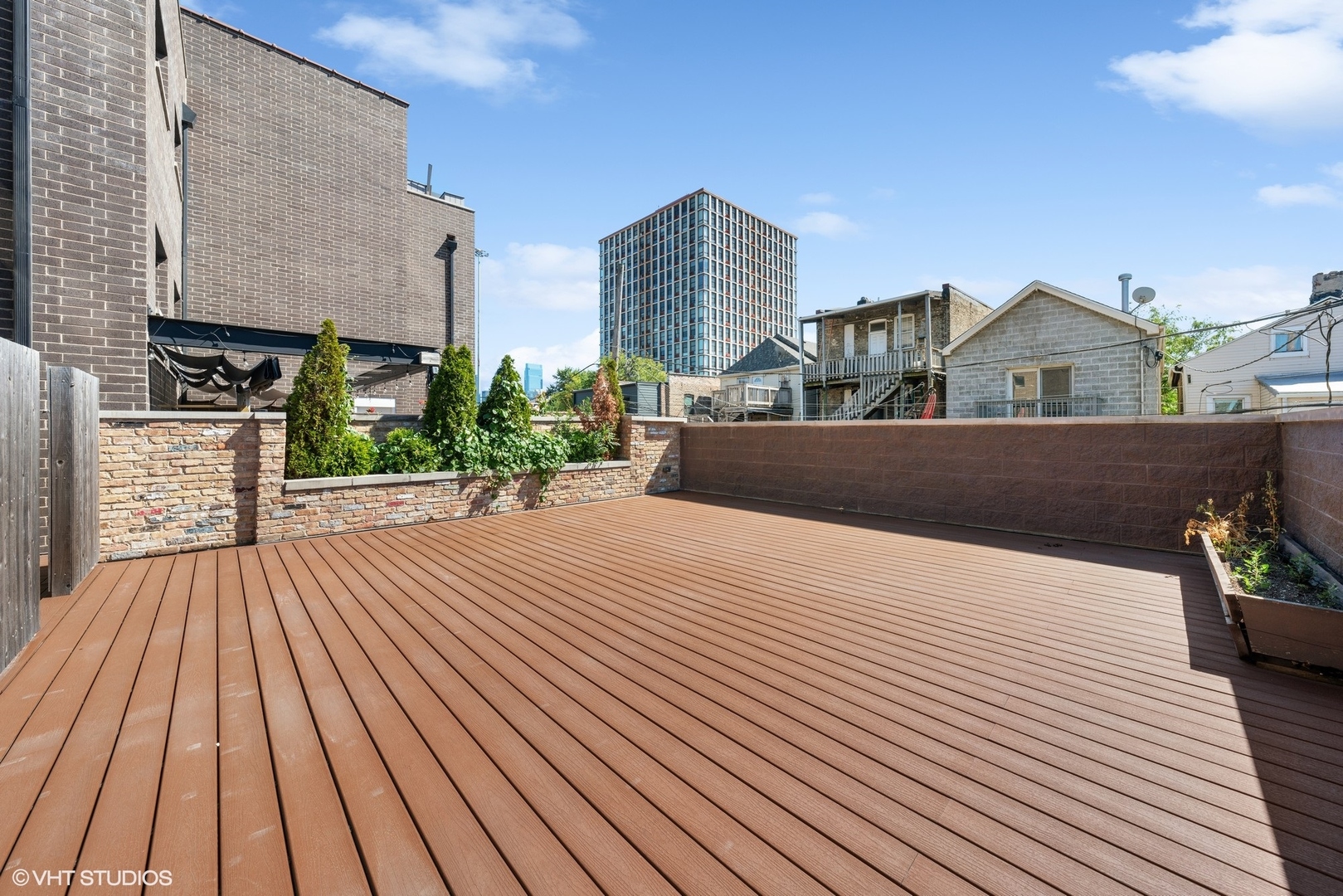 1203 W Superior Street Unit: 1B