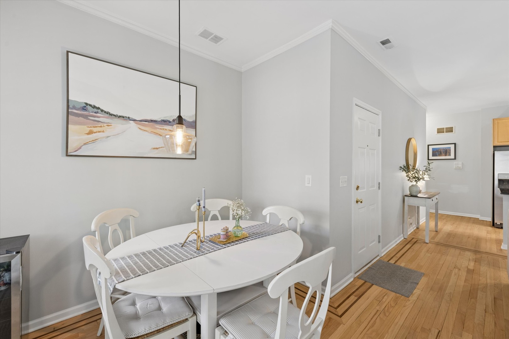 4104 N Kenmore Avenue Unit: 2N