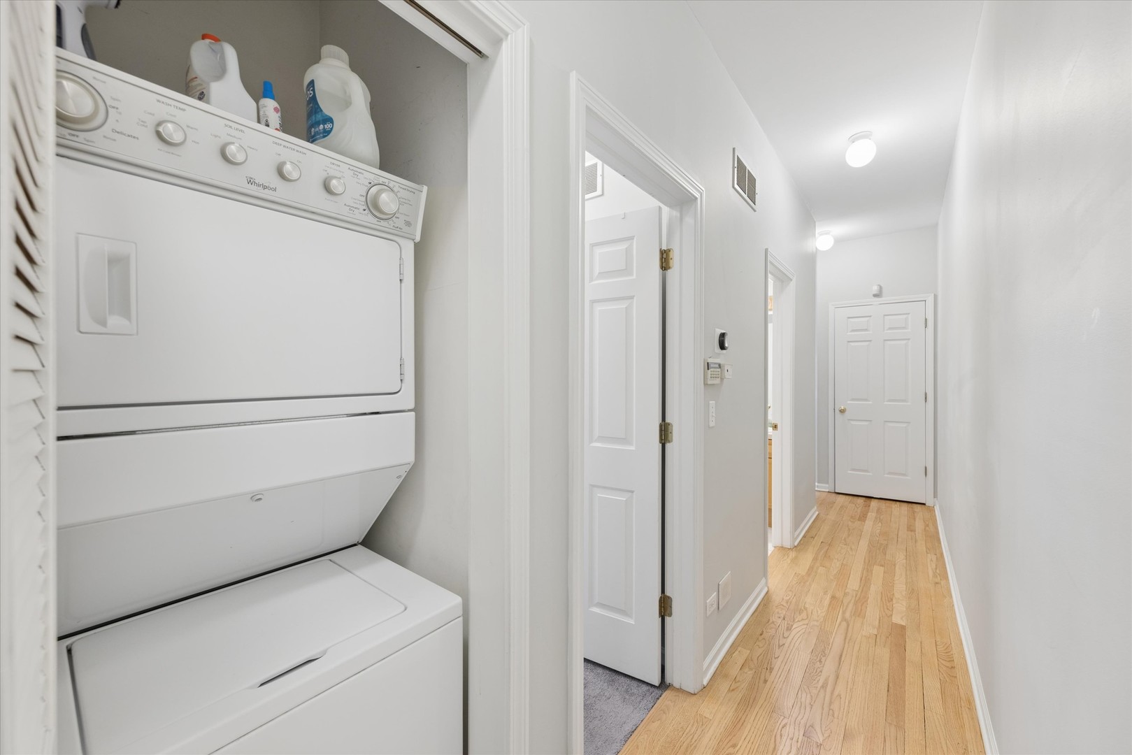 4104 N Kenmore Avenue Unit: 2N