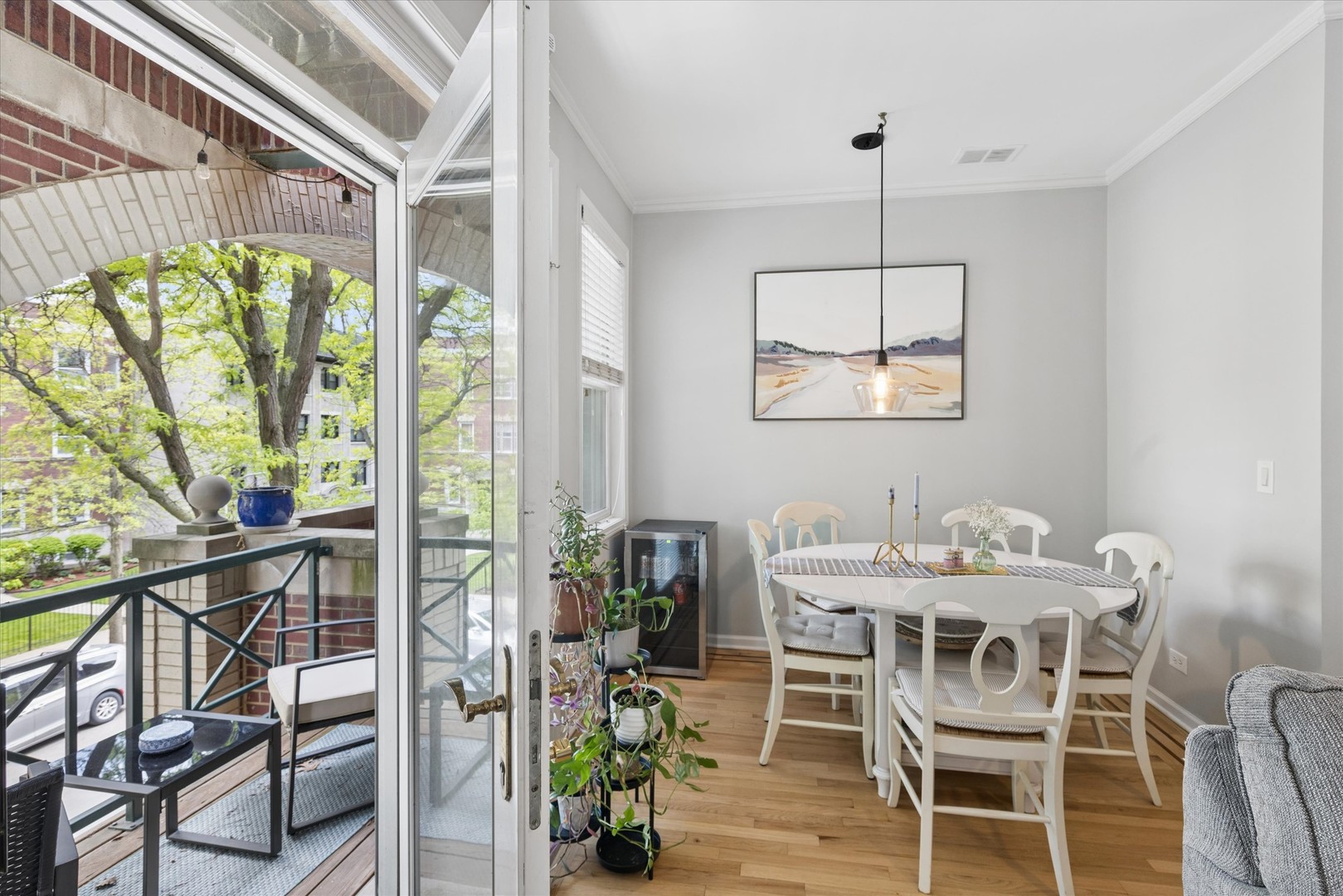 4104 N Kenmore Avenue Unit: 2N