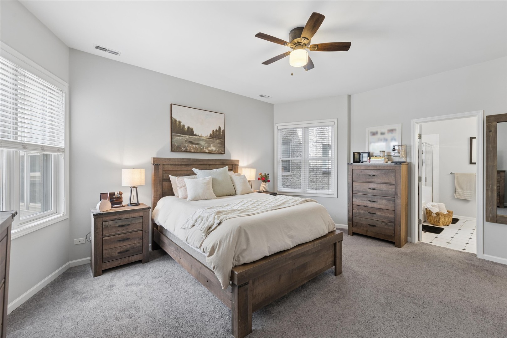 4104 N Kenmore Avenue Unit: 2N