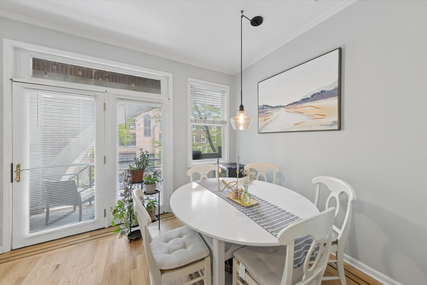 4104 N Kenmore Avenue Unit: 2N