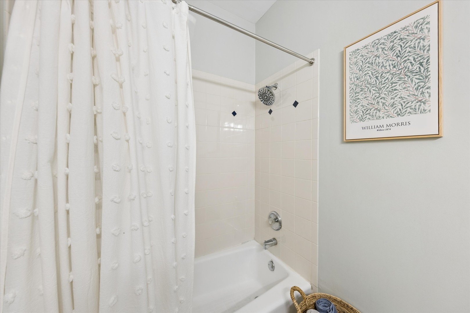 4104 N Kenmore Avenue Unit: 2N
