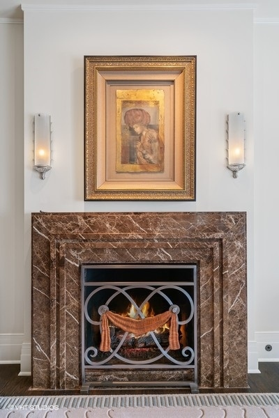 159 E Walton Place Unit: 28A