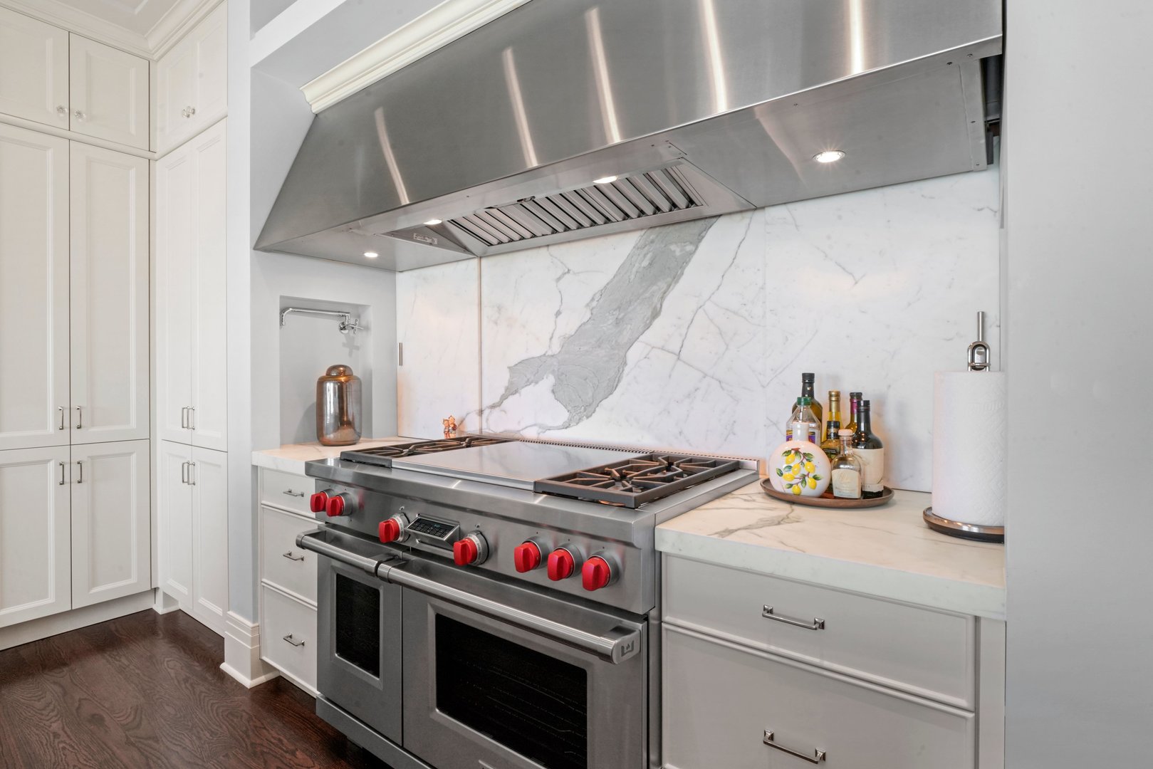 159 E Walton Place Unit: 28A
