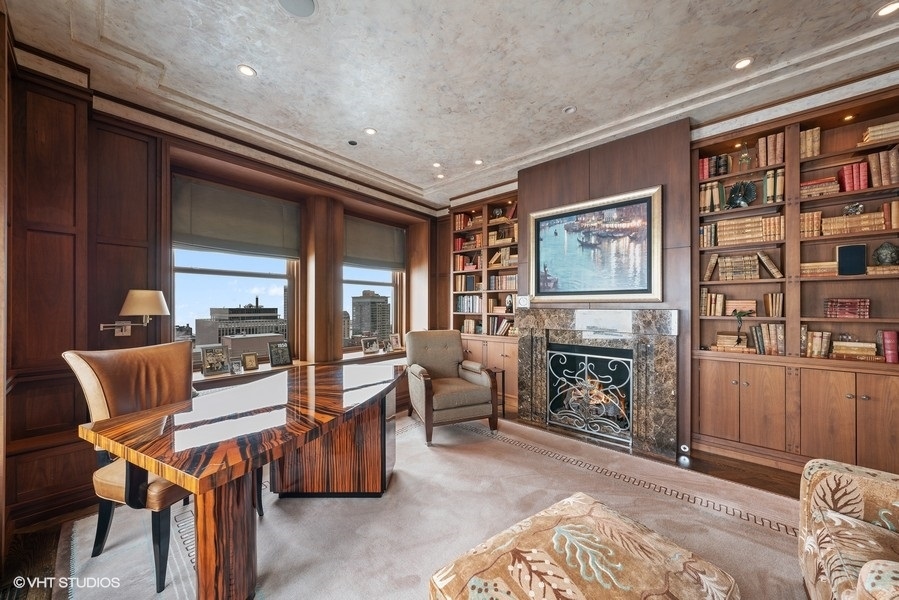159 E Walton Place Unit: 28A