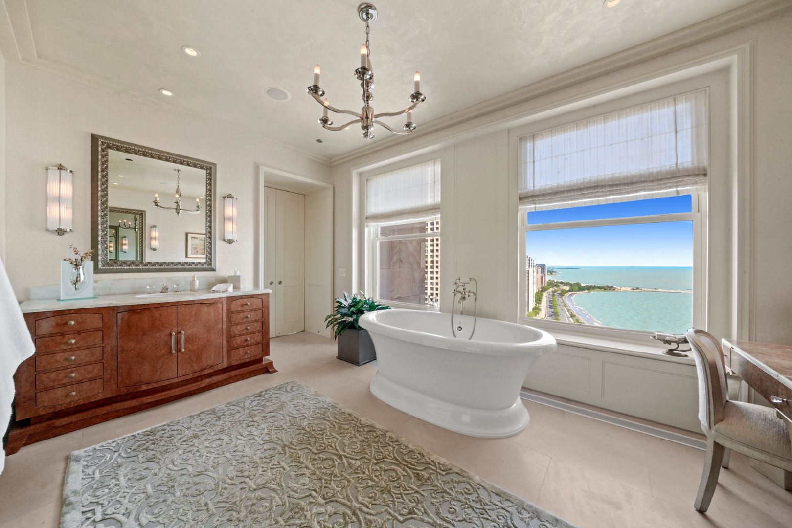 159 E Walton Place Unit: 28A