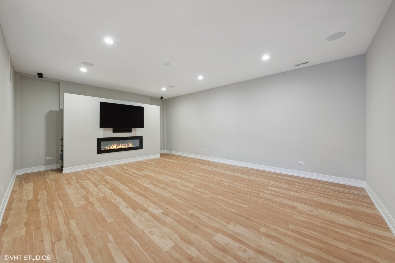1203 W Superior Street Unit: 1B