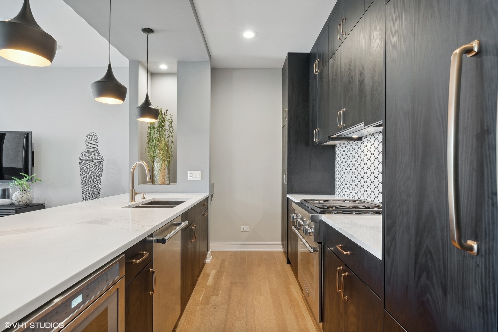 1203 W Superior Street Unit: 1B
