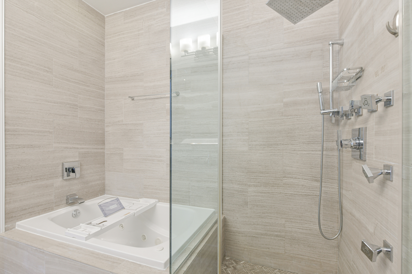 2223 W Wabansia Avenue Unit: 2W