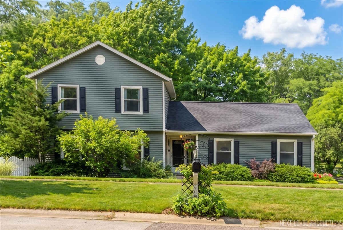 452 N Glengarry Drive