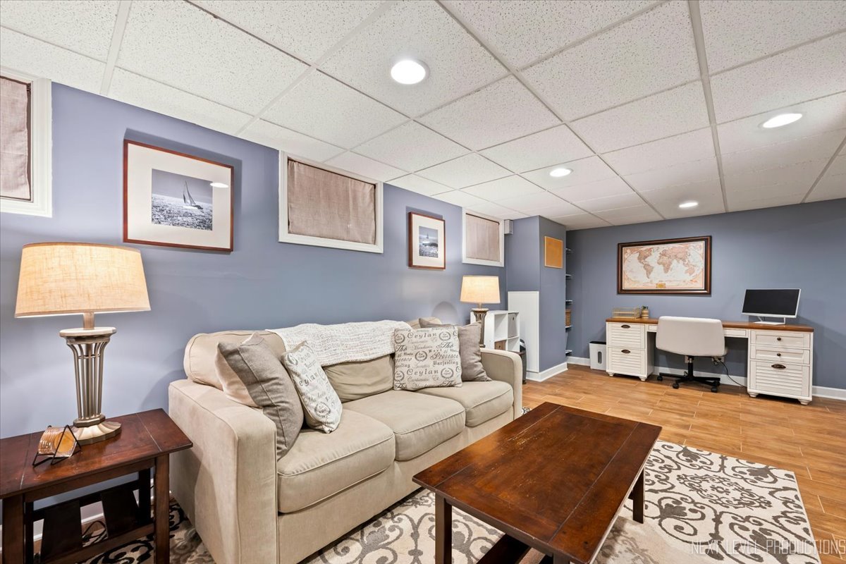 452 N Glengarry Drive