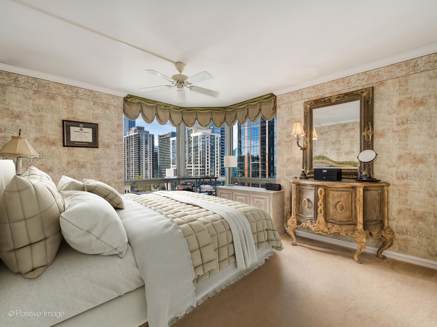 195 N Harbor Drive Unit: 3208