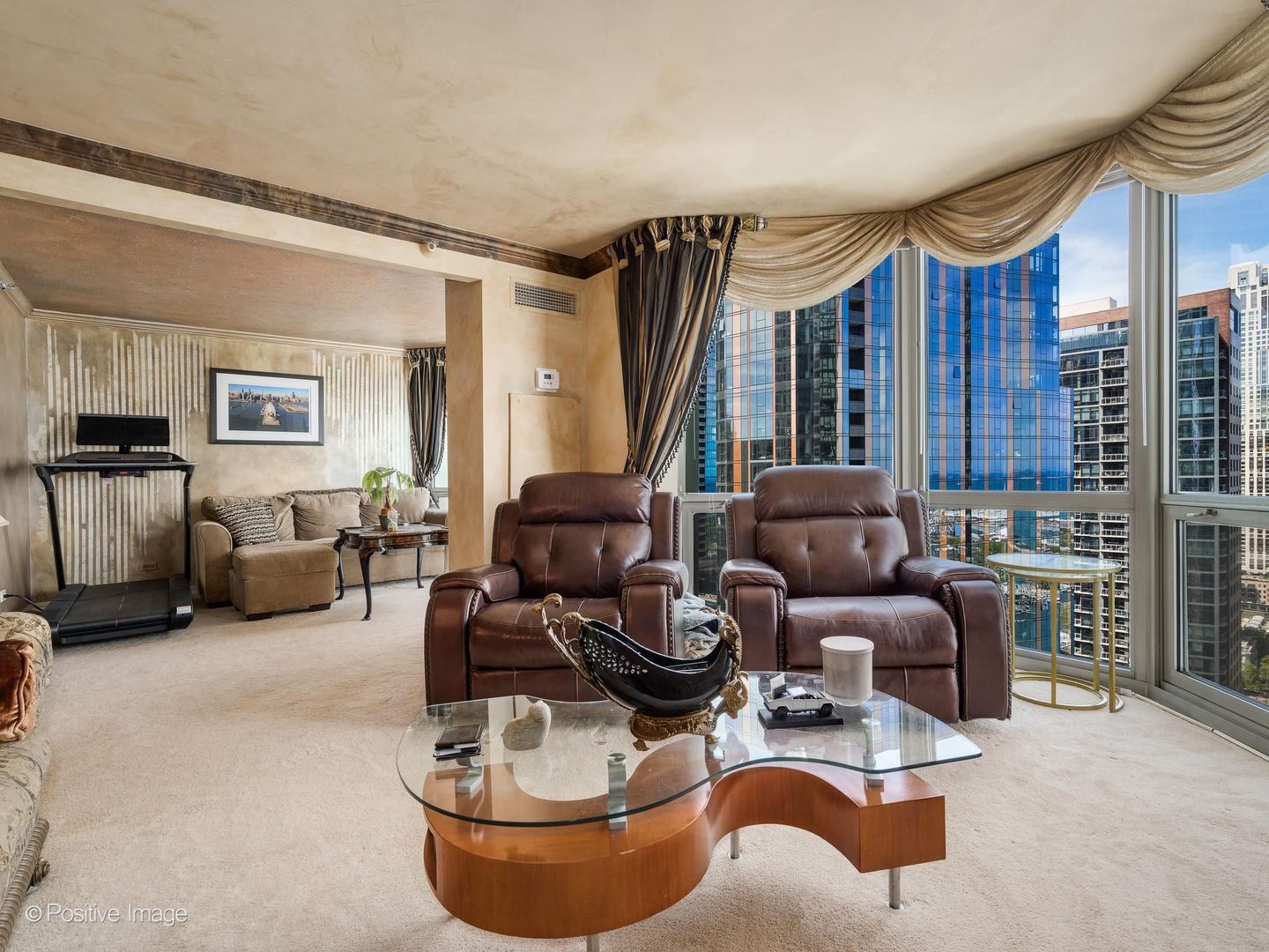 195 N Harbor Drive Unit: 3208
