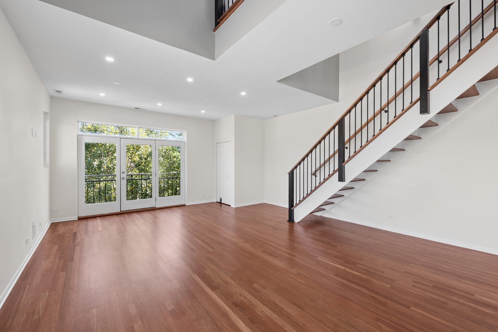 908 N Paulina Street Unit: 3