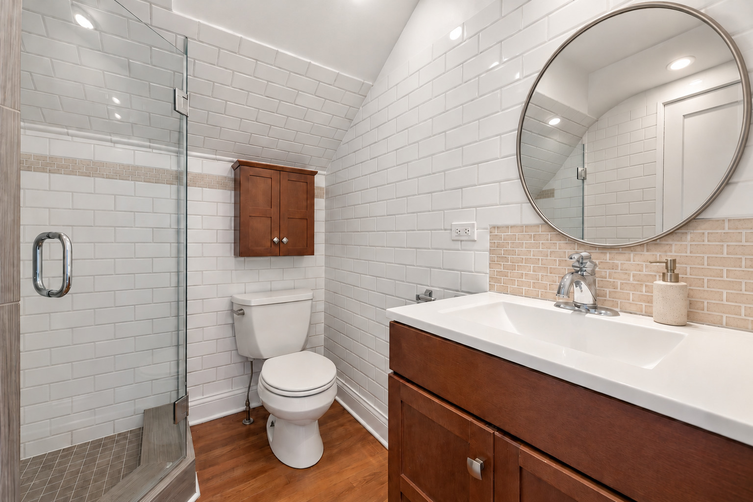 908 N Paulina Street Unit: 3