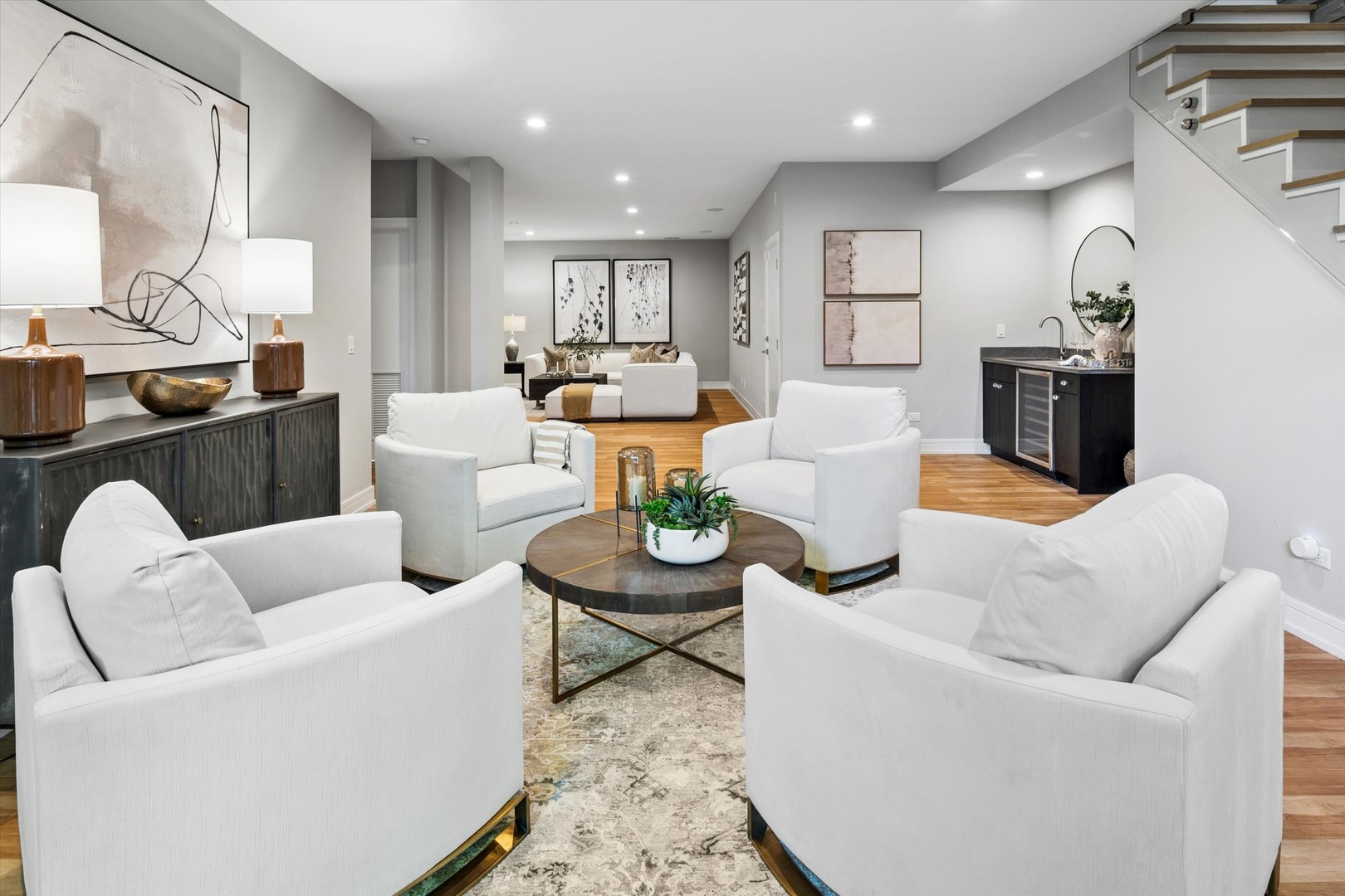1203 W Superior Street Unit: 1B