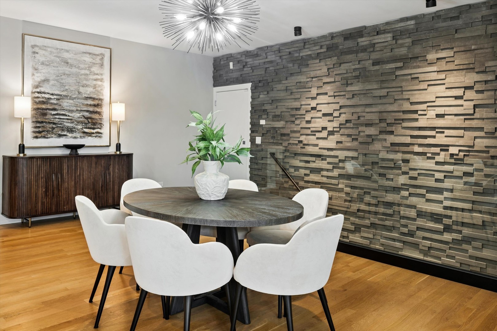 1203 W Superior Street Unit: 1B