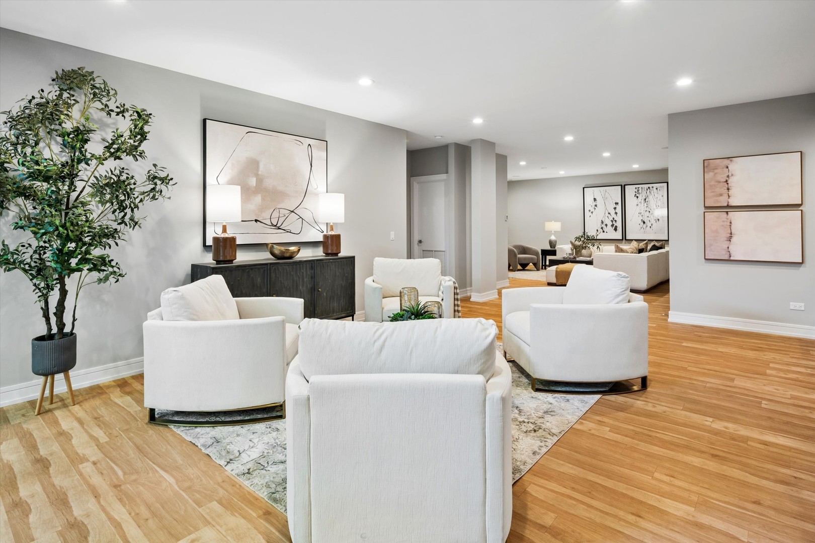 1203 W Superior Street Unit: 1B