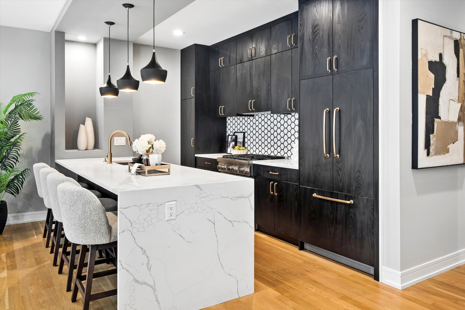 1203 W Superior Street Unit: 1B