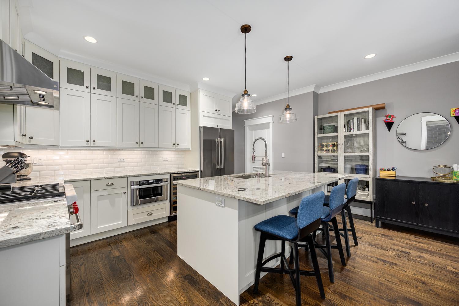 4007 N Paulina Street Unit: 2N