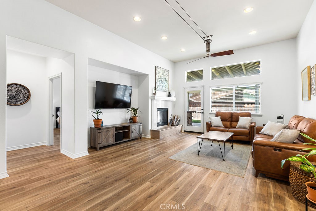 38085 Sevilla Avenue