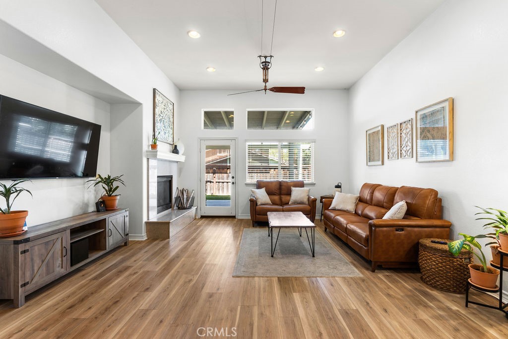 38085 Sevilla Avenue