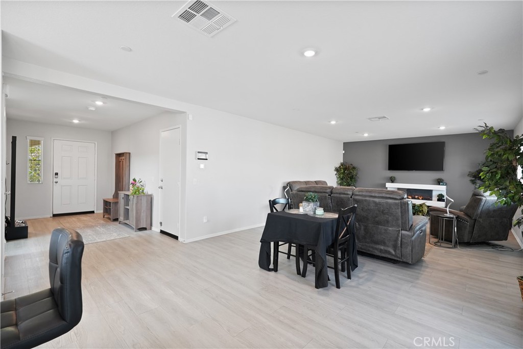 1390 Carolina Court