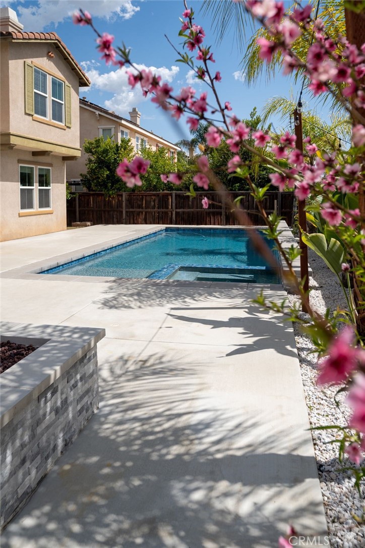 24093 Grafton Avenue