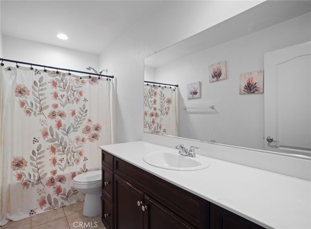 24093 Grafton Avenue