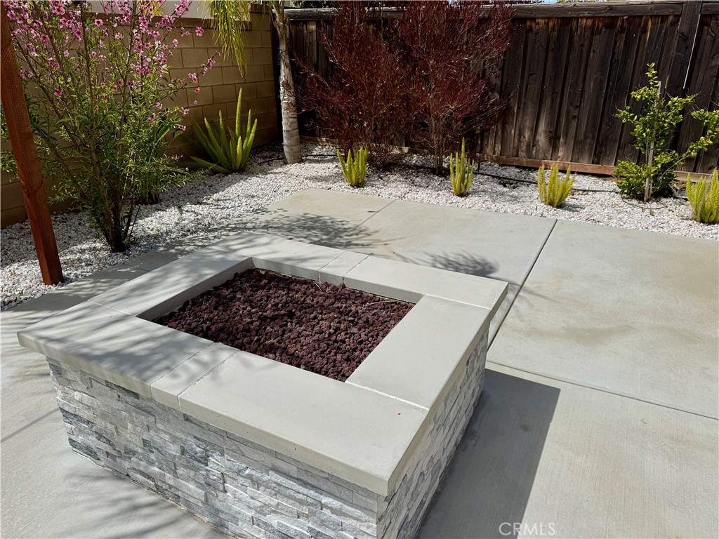 24093 Grafton Avenue