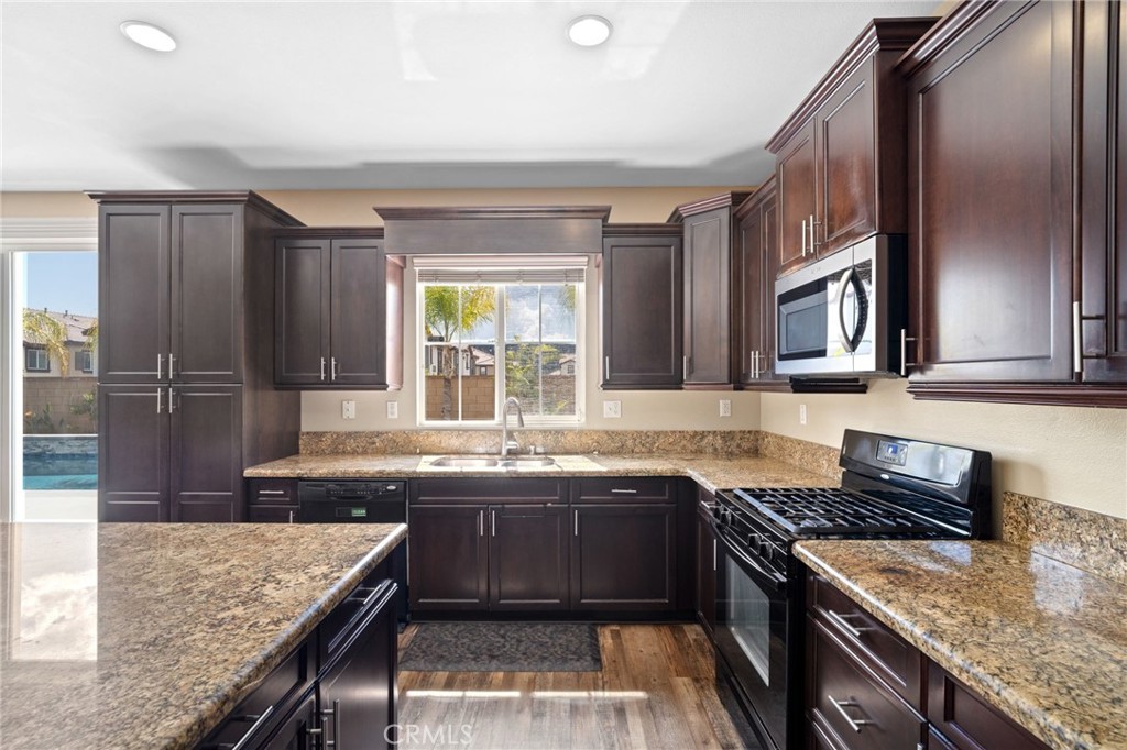 24093 Grafton Avenue