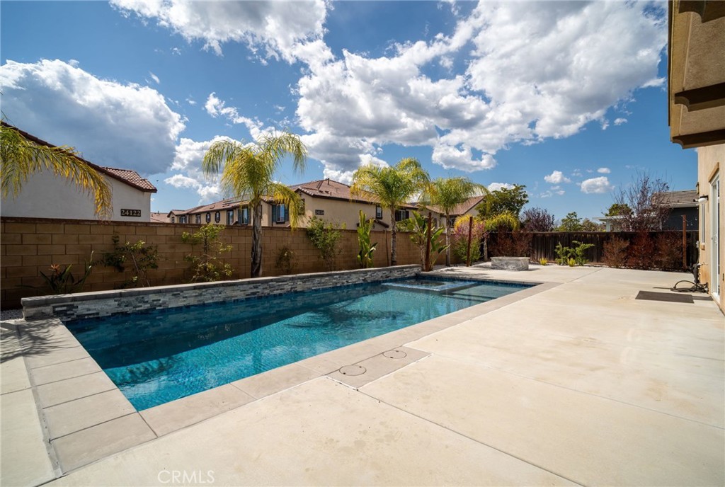 24093 Grafton Avenue