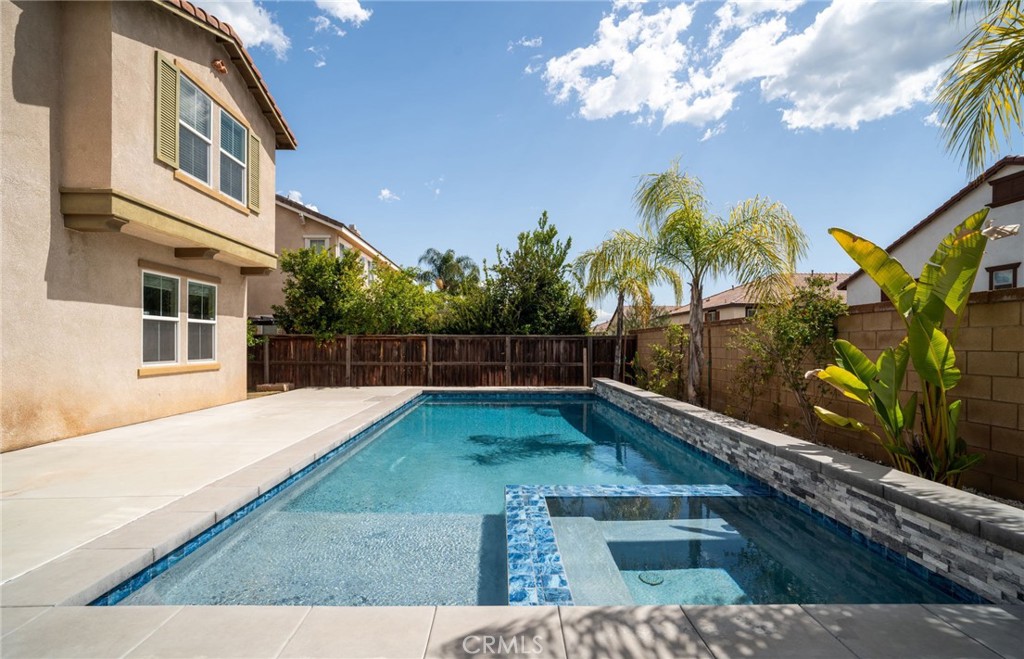 24093 Grafton Avenue