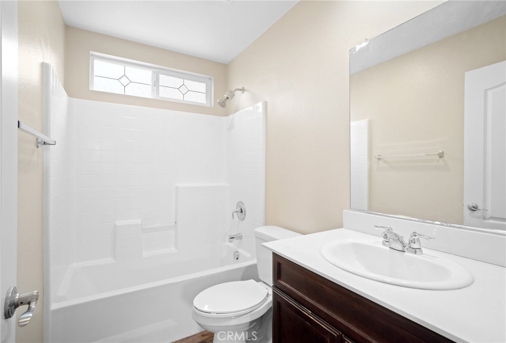 24093 Grafton Avenue