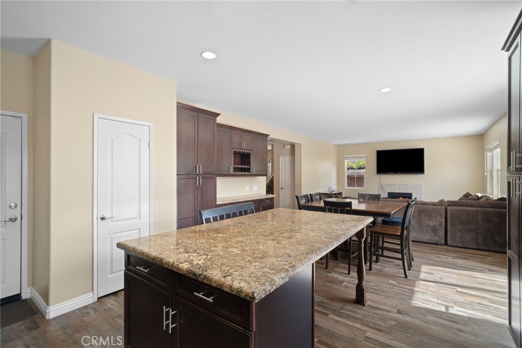 24093 Grafton Avenue