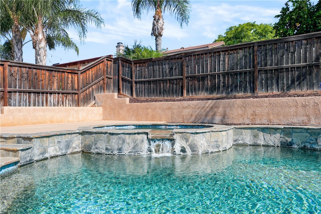 25612 Turfwood Street