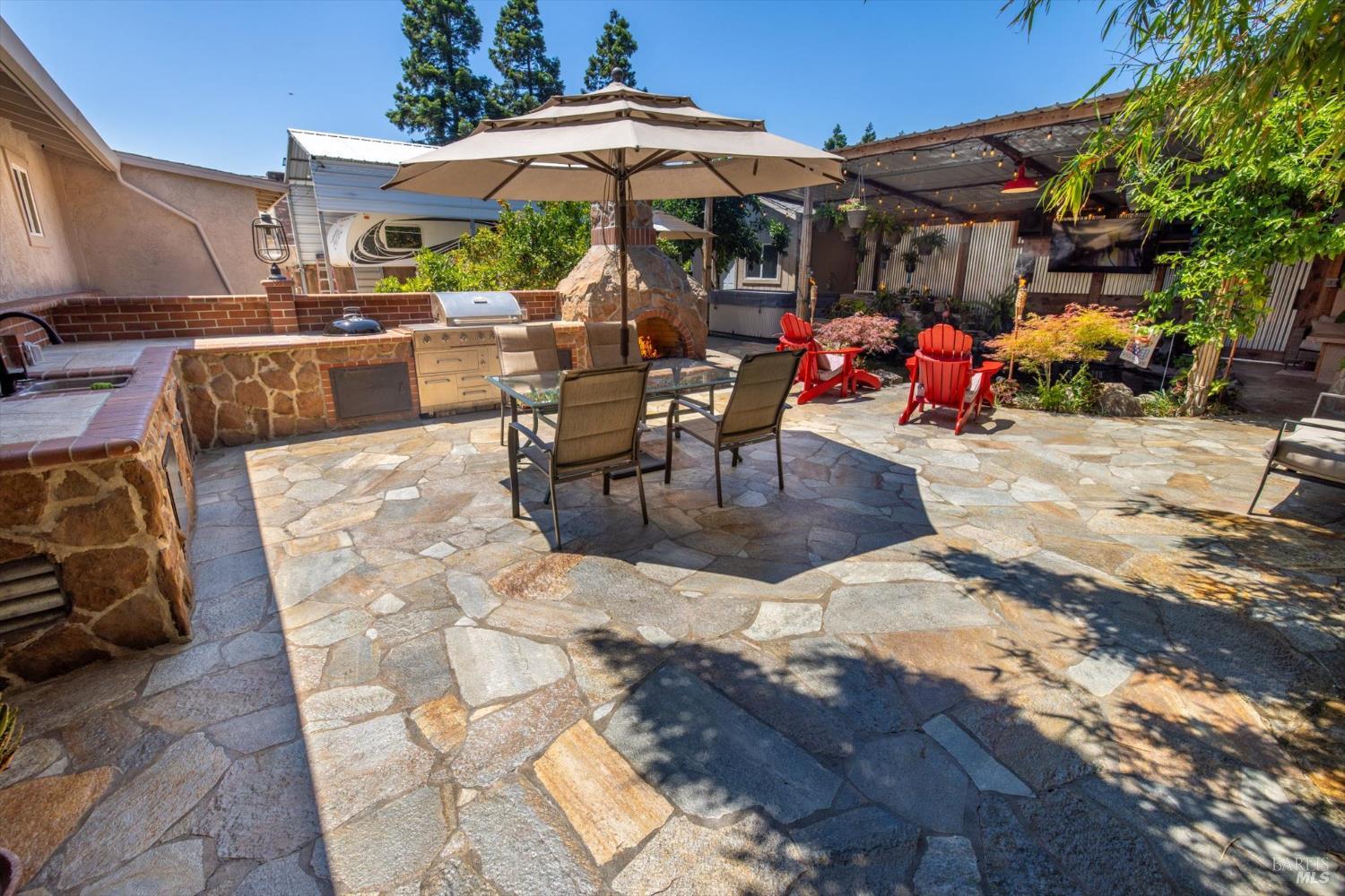 435 Hamilton Dr