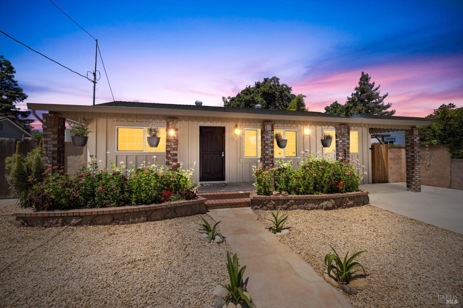435 Hamilton Dr