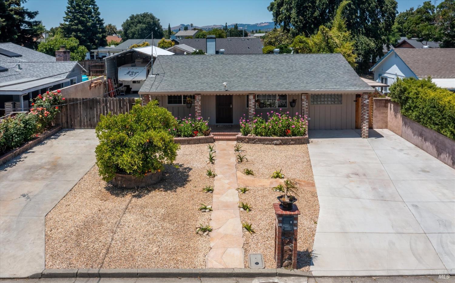 435 Hamilton Dr