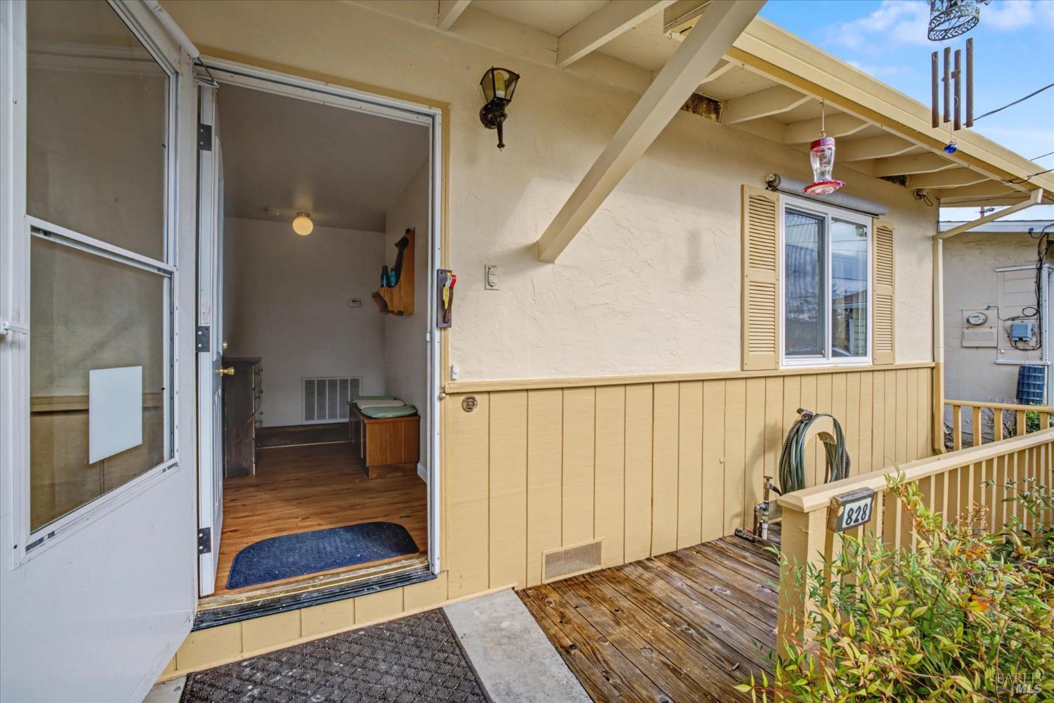 828 Laguna Street