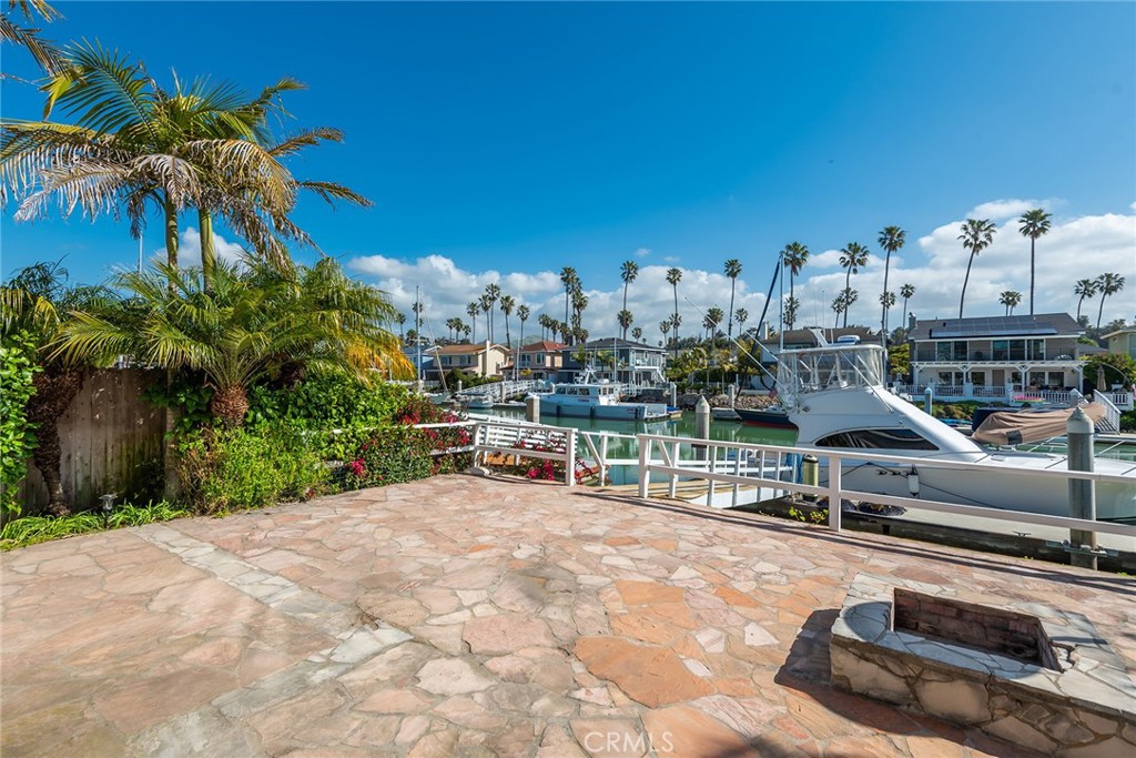 2770 BAYSHORE Avenue