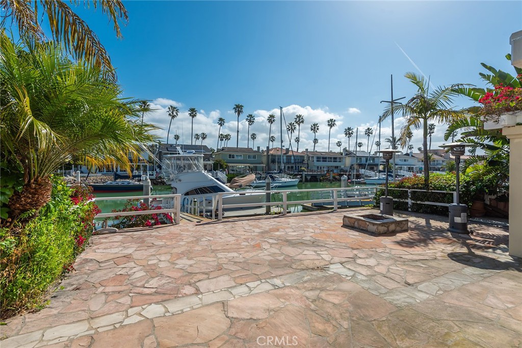 2770 BAYSHORE Avenue