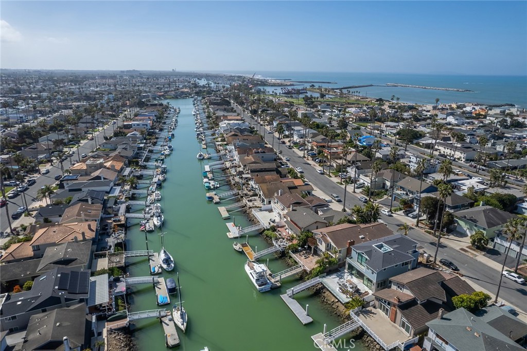 2770 BAYSHORE Avenue