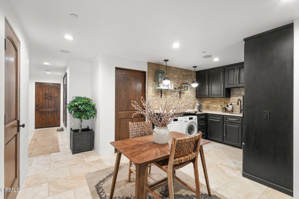1177 NORWICH Lane