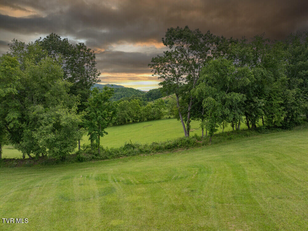 28 Dry Hill Road