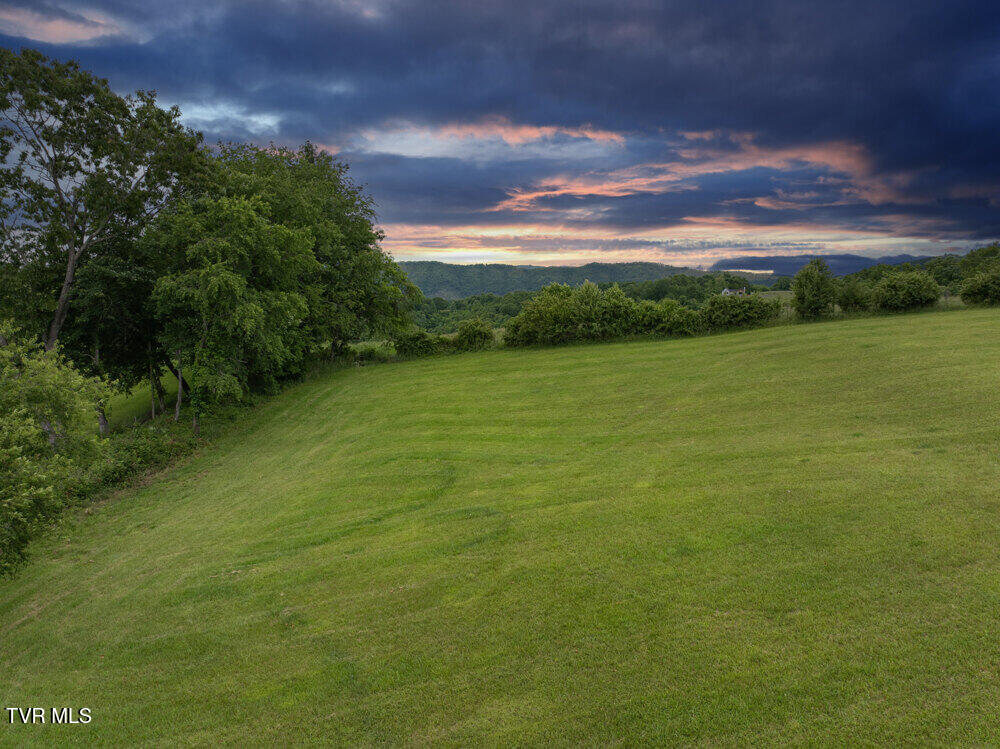28 Dry Hill Road