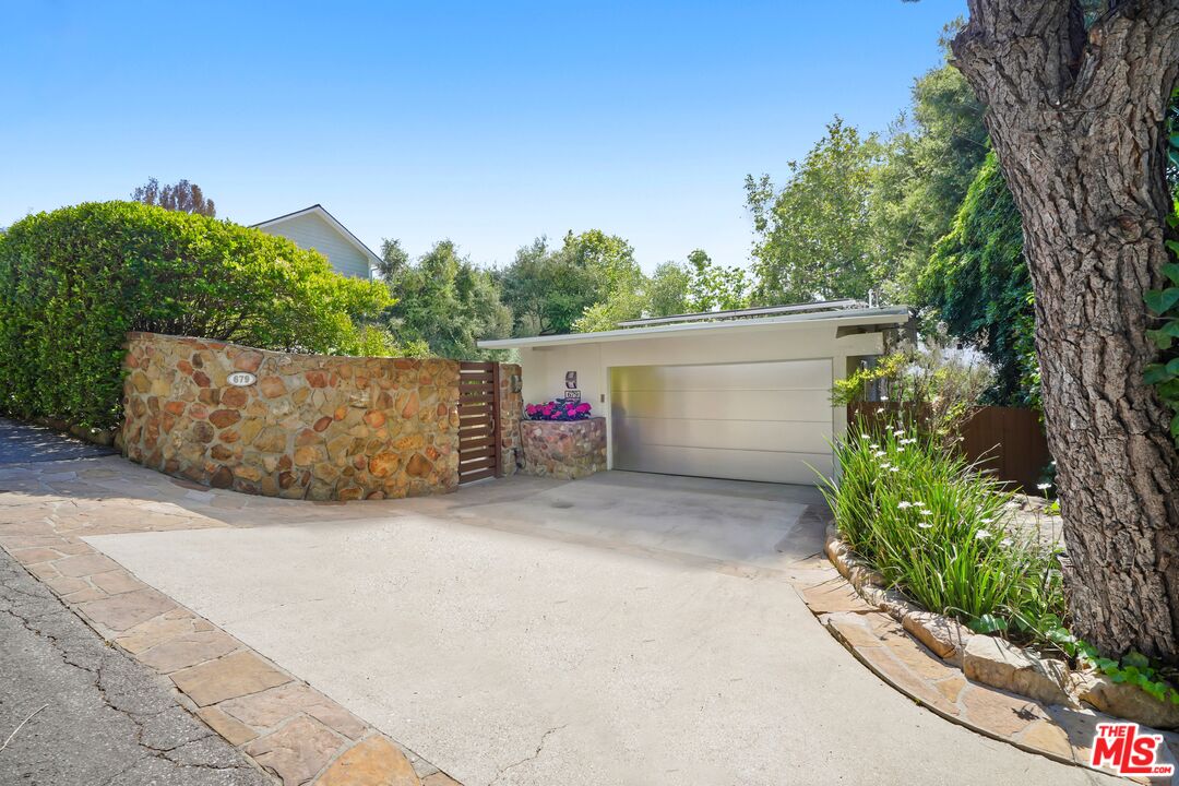 679 Wonder View Dr